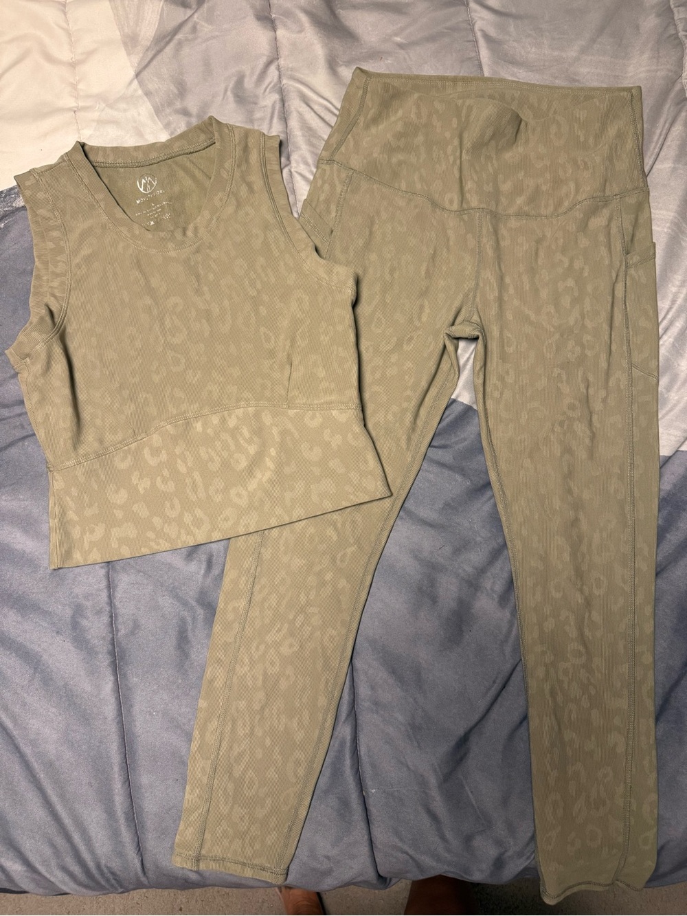 Women’s Movetheory Athletic pant set